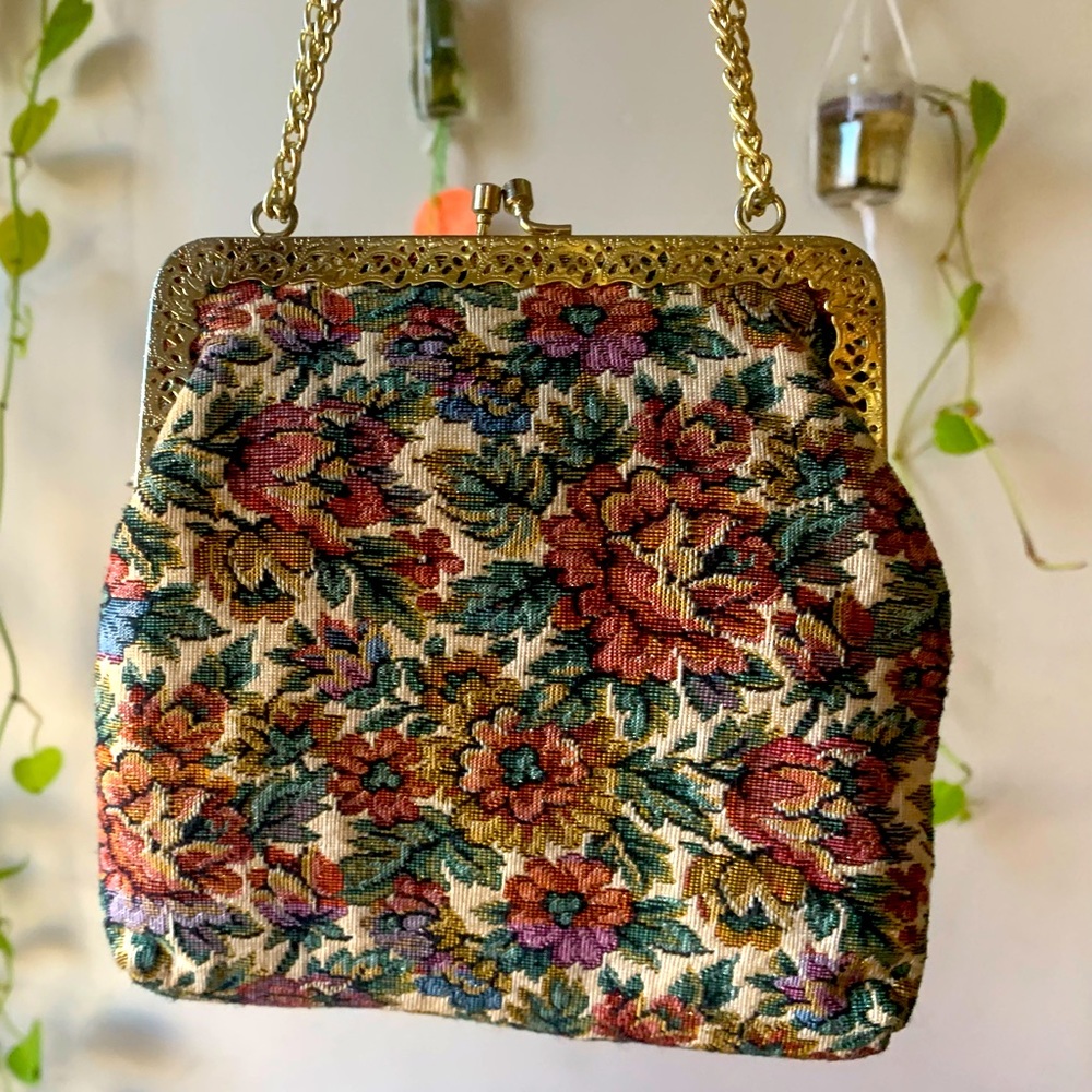 Vintage La Regale Tapestry floral pattern clutch